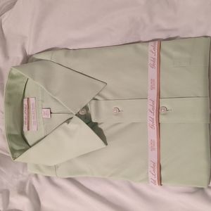 Men's Roundtree and Yorke pale green, button down shirt 18.5 neck, 34/35 sleeve